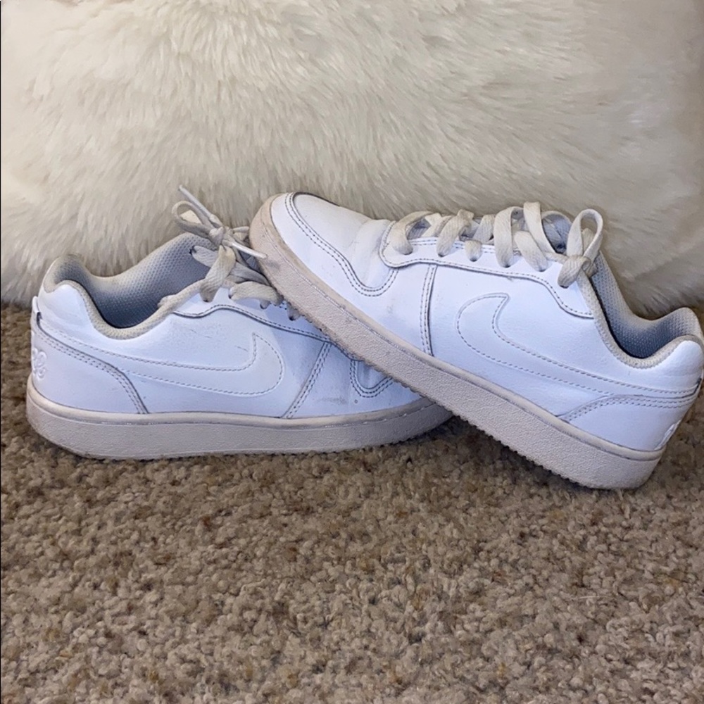 Nike Sneakers 🤍👟